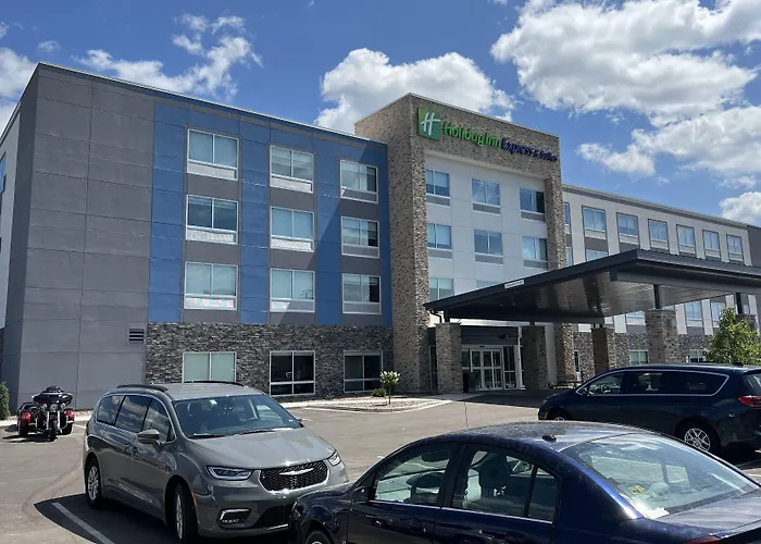 Holiday Inn Express & Suites - Tomah By Ihg